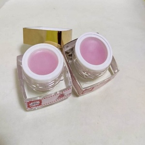 สตรอเบอร์รี่ลิปบาล์มในฉลากส่วนตัว - Product Image 1
