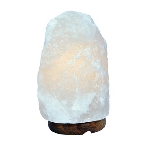 Lampe à sel rose de roche naturelle de l'himalaya en cristal blanc 11 ~ 13 lbs 5 à 5.5Kg Base en bois - Product Image 1