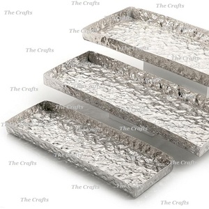 Lot de 3 plateaux à chocolats de tailles différentes en aluminium couleur argent pour salade de service à des prix abordables - Product Image 2