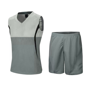 Uniformes d'équipe de basket-ball personnalisés pour hommes avec tissu anti-boulochage et short en jersey évacuant l'humidité approvisionnement d'usine OEM - Product Image 1