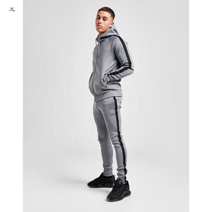 Chándal de entrenamiento de fútbol de patrón sólido personalizado para hombre con equipo de deportes de invierno de impresión digital - Product Image 2