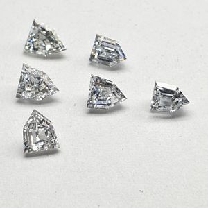 Bouclier en diamant blanc, haute pureté, ample, blanc, 0.30 à 0.39, caraté SI - Product Image 1