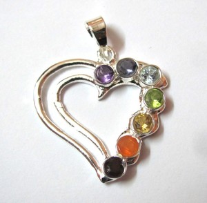 Grossiste de Coeur À Facettes Pendentifs Chakra: Coeur À Facettes Pendentifs Chakra À Vendre - Product Image 1