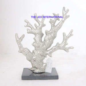 Aluminium Métal Arbre Forme Argent Plaqué Sculpture Style Fantaisie Vente à Chaud Sculptures Verticales Modernes de la Plus Haute Qualité - Product Image 5