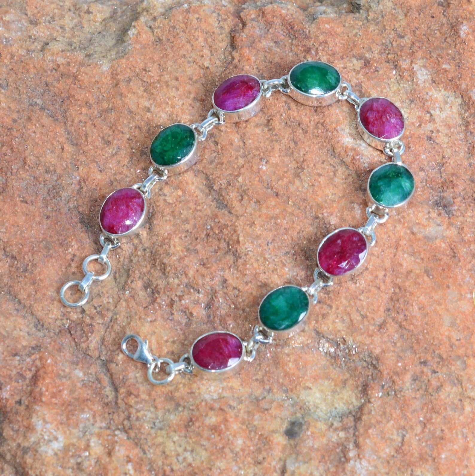 สีเขียวสีแดง