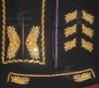 Tunique Cérémonielle OEM Broderie Main en Feutre Non Tissé avec Badges Magnétiques Sans Nickel et Paillettes Solides 3D