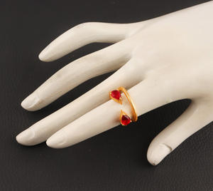 Gran oferta, anillo de moda popular, corte facetado, cuarzo rojo, Juego de puntas hechas a mano, anillo chapado en oro opaco, ropa de fiesta, joyería de regalo para mujer - Product Image 2