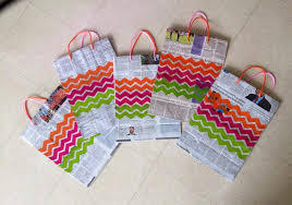 ถุงกระดาษทำจากกระดาษรีไซเคิลและกระดาษข่าวเก่าพร้อมพิมพ์โลโก้ตามสั่งขนาด14*10*2นิ้ว - Product Image 3