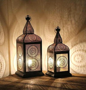 Lanterne de Noël marocaine vintage en verre et métal doré, de qualité supérieure, fabriquée à la main en Inde, pour la décoration de la maison, vente en gros - Product Image 6