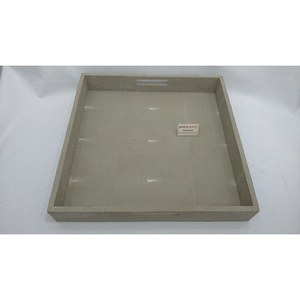 Plateau à thé carré DAPHOCO modèle 012M couleur taupe en faux cuir shagreen avec bords plaqués, taille 0,45x0,45x0,065, Vietnam - Product Image 2