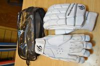 Gants de cricket en cuir PU durables, légers, antidérapants, respirants, protection supplémentaire, double couture, fermeture à cordon CP