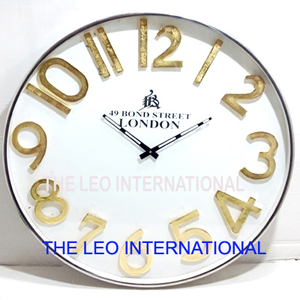 Reloj de Pared Creativo y Silencioso de Acero Inoxidable, Forma Redonda, Números Romanos, Estilo Lujoso para Sala de Estar, Característica Sostenible - Product Image 3