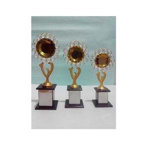 Prix Trophée Personnalisé unique fait à la main élégant Métal personnalisé vintage moderne élégant fantaisie en gros classique - Product Image 3