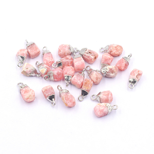 Colgante de Rodocrosita en Forma Irregular, Chapado en Plata con Argolla para Fabricación de Joyería - Product Image 1