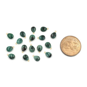 Colgante de Plata de Ley con Forma de Pera Esmeralda de 10 a 12 mm con Argolla Chapada en Oro - Product Image 2