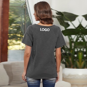 เสื้อยืดคอวีแขนสั้นสำหรับผู้หญิง,เสื้อยืดผ้าฝ้าย100% แขนสั้นพิมพ์ลายโลโก้ได้ตามต้องการ - Product Image 4