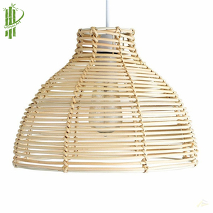 Pantalla de Lámpara de Bambú Ecológica Tallada a Mano con Diseño de Ángel, Procedente de Vietnam 2022 - Product Image 4