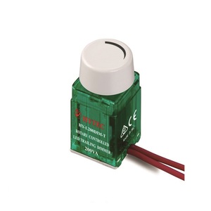 Hytec AU LED สวิตช์แบบแมนนวลสำหรับบ้านอัจฉริยะ220V ถึง240V โมดูลหรี่ไฟ AC 400VA วัสดุพีซี - Product Image 1