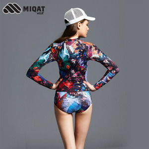 Vêtement de bain une pièce sexy à manches longues avec fermeture éclair imprimée élastique pour femmes, vente directe d'usine personnalisée, plongée, surf - Product Image 4