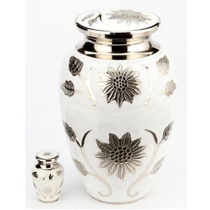 Urne funéraire en laiton blanc nacré à motifs floraux pour cendres humaines adultes, urne commémorative décorative en métal, récipient funéraire - Product Image 3