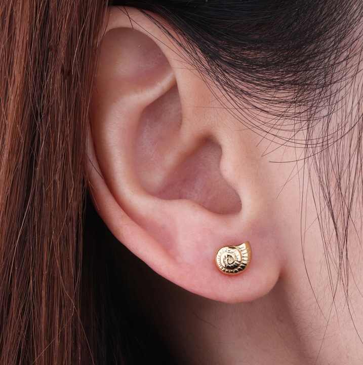 9K 14K 18K Gold Stud Earring Sea Starfish Shell Polished Fashion Pierced Stud Earrings Jewelry Women