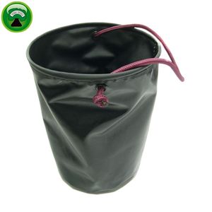 Cubo de plástico para bolsas de heno, alimentador lento negro - Product Image 1