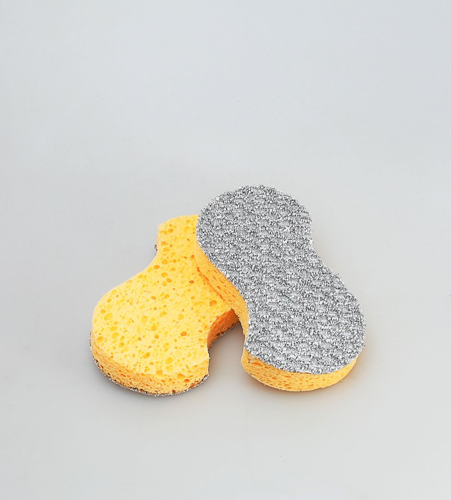 สีเงินและสีเหลือง