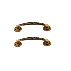 Bouton de porte en laiton coulé en métal Design classique pour un charme intemporel et une durabilité dans votre décoration intérieure - Product Image 1