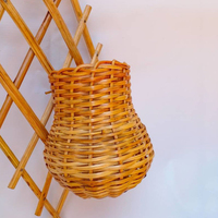 Elegantes Set aus 3 Rattan-Wandpflanzgefäßen, Hängende Wandvase aus Vietnam Großhandel