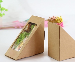 Custom Made Triangle Paper Sandwich Paper Box Take Away Food Packaging Kraft Paper Lunch Box