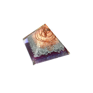 Pur Cuivre et Laiton Pyramides D'orgone avec Point - Product Image 1