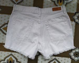 Lots de vêtements de marque en surplus : Shorts en jean pour femmes, Hot Pants, avec fermeture éclair et multiples poches – Stock du Bangladesh - Product Image 2