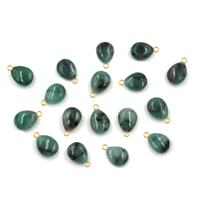 Colgante de Plata de Ley con Forma de Pera Esmeralda de 10 a 12 mm con Argolla Chapada en Oro - Product Image 1
