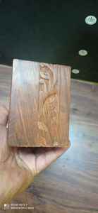 Urna de cremación con grabado en forma de rectángulos de madera, marco de foto de madera, urna de Brassworld, India - Product Image 2