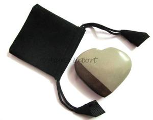 Coffret cadeau indien en pierre semi-précieuse Narmada Stone Puffy Heart - Product Image 1