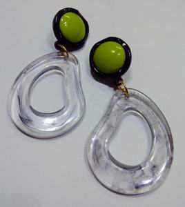 Pendientes de aro de resina transparente sombreados negros hechos a mano indios, Color personalizado y diseño, pendientes de resina de bajo precio para niñas - Product Image 3