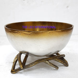 Attractive Gold Plated Flower Shape Design Bowl Aluminum Metal Dinnerware <b>Food</b> Fruits Snacks Nuts Serving Home Accent Bowl - Product Image 6