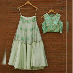 Attrayant Soie Broderie Séquence Travail Lahnega Choli avec Dupatta Vêtements De Mariage Prix De Gros Vêtement Ethnique Ethnique Shalwar Kameez - Product Image 1