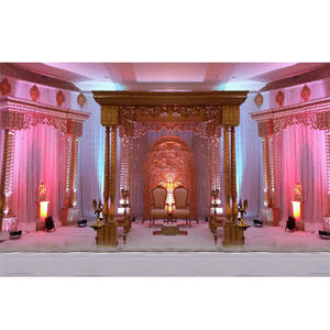 Mandap Tradicional Indio para Bodas, Triveni, con Tres Pilares Grandes, Mandap de FRP para Bodas, Mandap de Fibra con Triple Poste para Bodas Reales en EE. UU. - Product Image 1