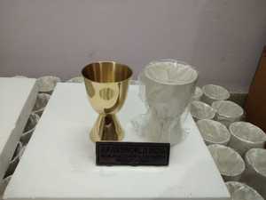 COUPE CHALICE ROYAL Style religieux Fournitures d'église en laiton Modèle en métal poli - Product Image 4