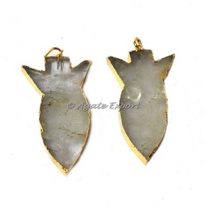 Homme Forme Pierre De Quartz Pendentif Plaqué - Product Image 1