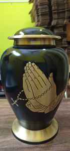 Mano de oración de aluminio azul con urna de cremación grabada en plata, suministros funerarios, Brassworld, India - Product Image 2