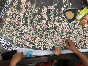 Heavy Party Wear Lehenga Choli para mujeres con elegante diseño tradicional perfecto para funciones nupciales recepciones y ocasiones - Product Image 3