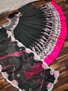 Ropa de fiesta informal de último diseñador con trabajo de bordado pesado Botones adicionales Cuello Botón Potli Nuevo aspecto de Almuerzo - Product Image 6