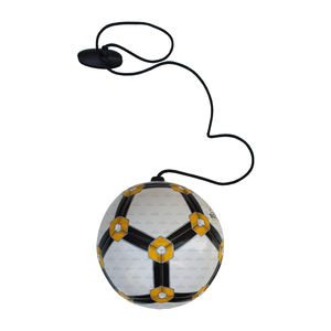 Ballon d'habiletés de football avec logo personnalisé de haute qualité Matériau durable en PVC et PU Style classique pour l'entraînement - Product Image 6