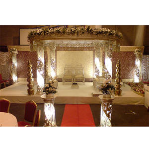 Mandap de Cristal con Luces LED para Bodas Elegantes, Decoración de Boda de Ensueño, Mandap de Cristal con Diamantes para Ceremonias, Set de Mandap de Cristal para Bodas Elegantes, Reino Unido - Product Image 1