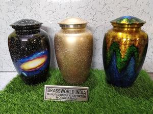 Urna de cremación para adultos de gran tamaño de Brassworld, suministros funerarios de estilo americano hechos de metal duradero - Product Image 6