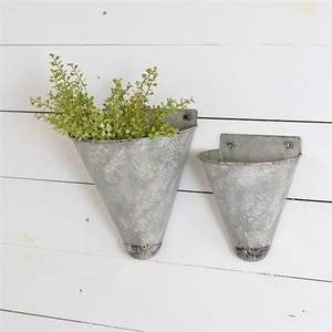 Ensemble de deux jardinières murales en forme de cône en étain, jardinières murales en forme de cône galvanisé, décorations murales de cuisine - Product Image 1