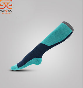 Chaussettes de football de compression de haute qualité pour hommes et femmes Short de sport antidérapant avec logo personnalisé Football Basketball Sports d'hiver OEM - Product Image 2