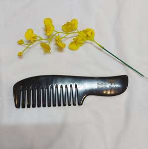 <b>HOT</b> HORN HAIR <b>COMB</b> - Reasonable and beauty natural buffalo horn <b>comb</b> made in Vietnam <b>comb</b> horn - Product Image 2